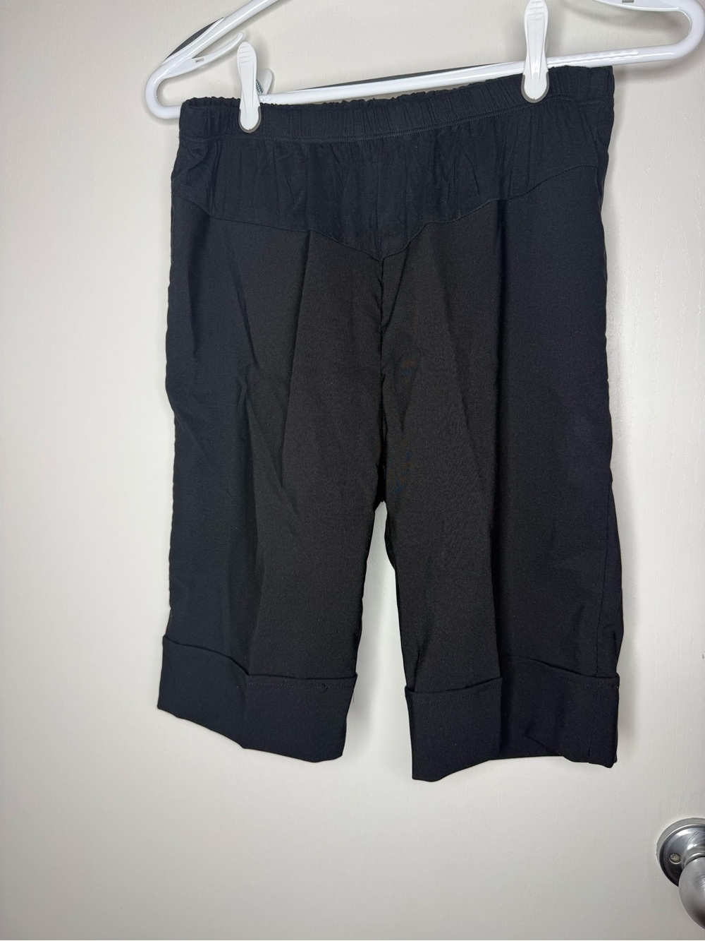 🔥2 for $10🔥 QT Fashion Black Mid-Length Maternity Shorts Large